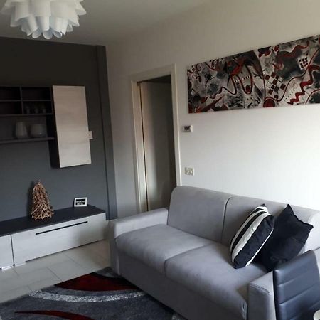 My Home Apartment Mira Exterior photo