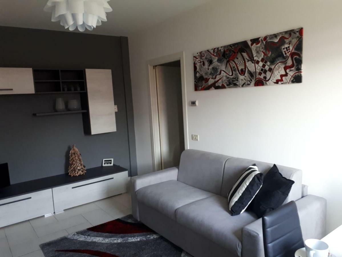 My Home Apartment Mira Exterior photo